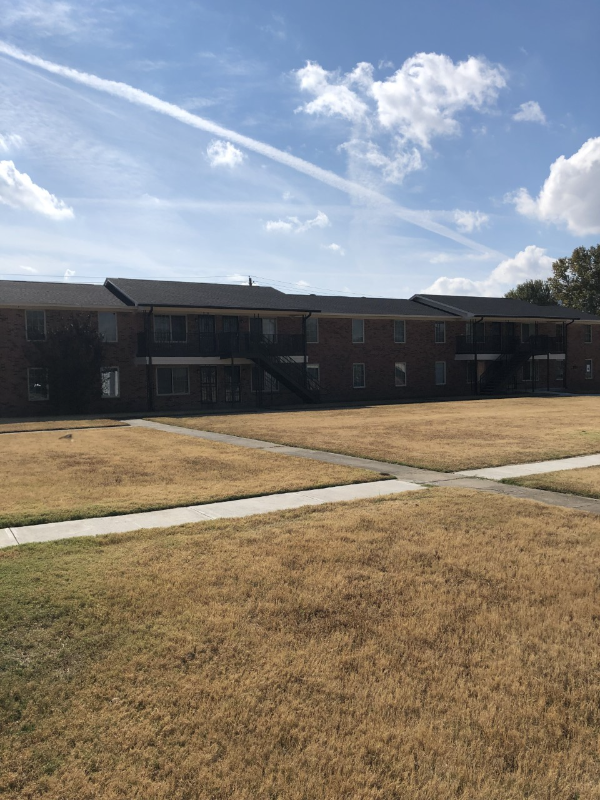 2728 Sharon Ln - Photo 2 of 2