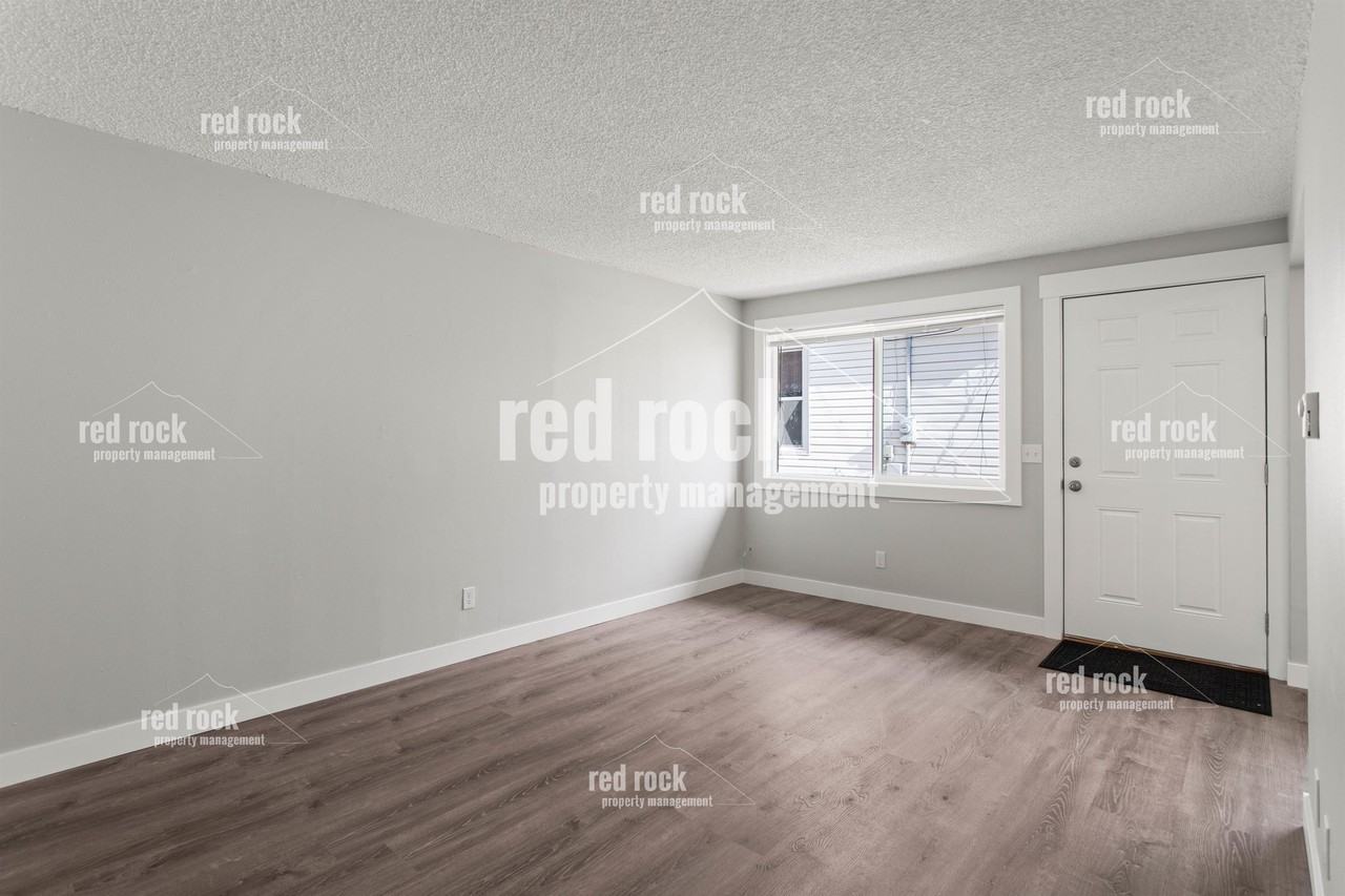 2424 E Diamond Ave #1 - Photo 6 of 23