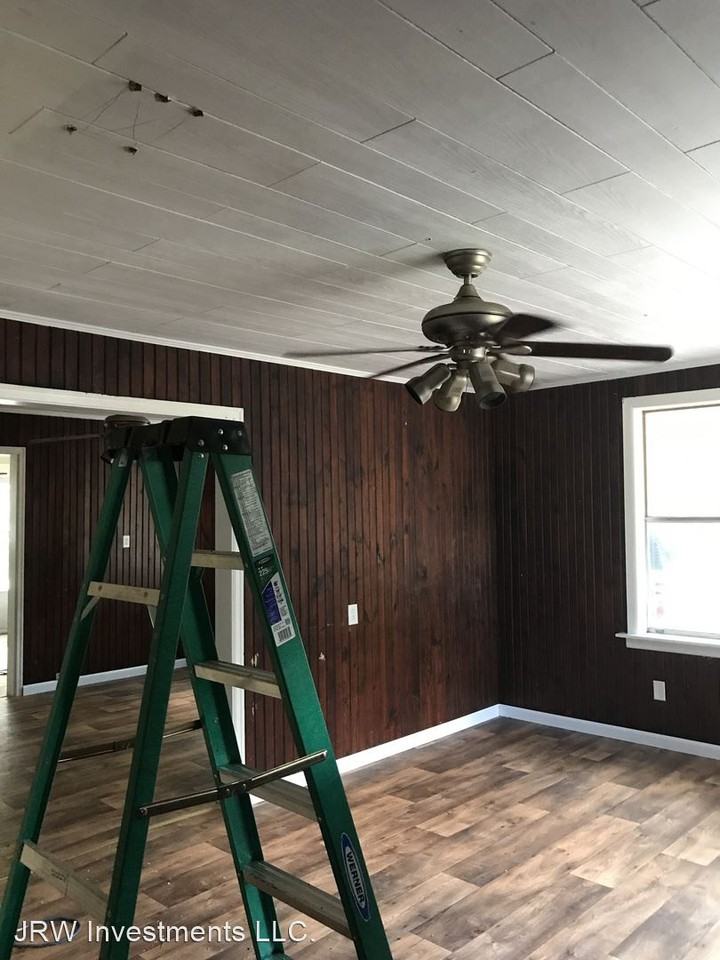 483 E Chestnut Ave - Photo 2 of 15