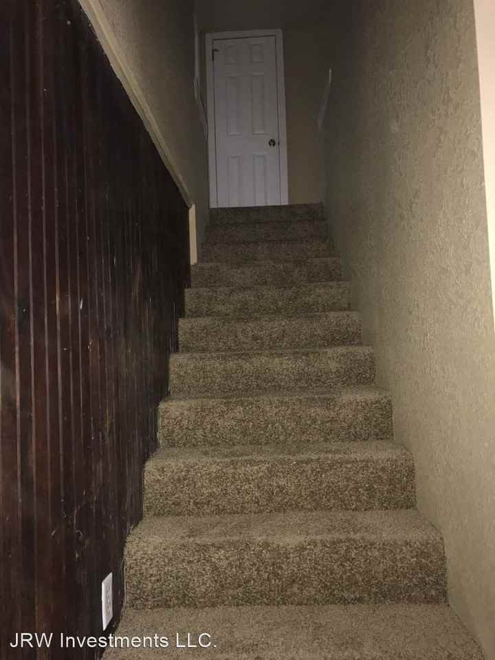 483 E Chestnut Ave - Photo 3 of 15