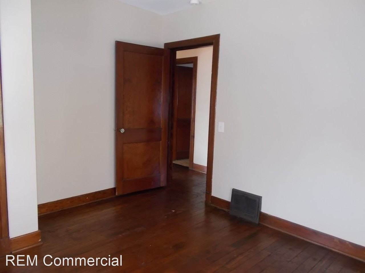 2439 Indiana Way Ne - Photo 3 of 6