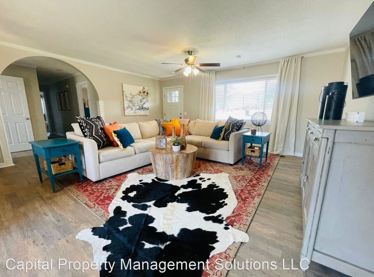 1015 Maple Dr Nw - Photo 3 of 11