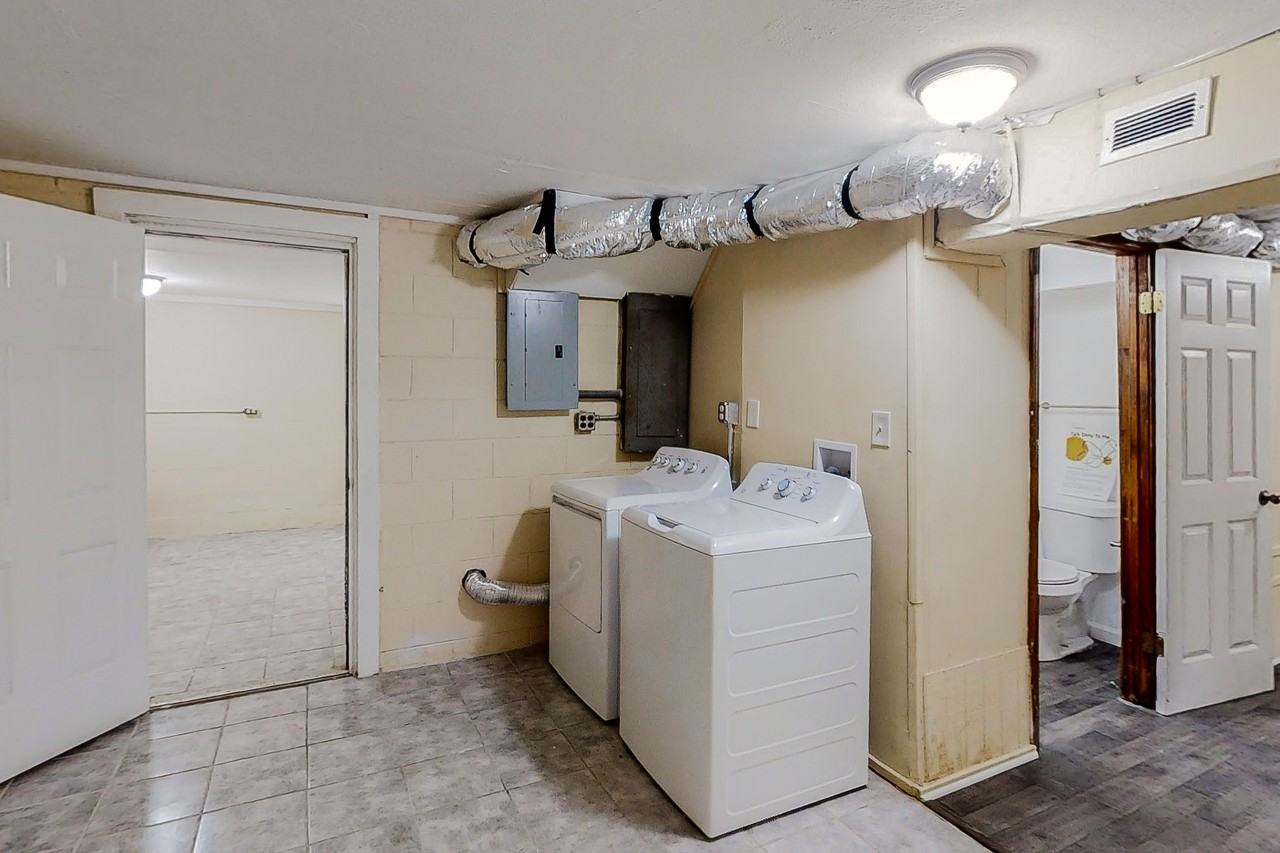 Brian Ln - Photo 5 of 8