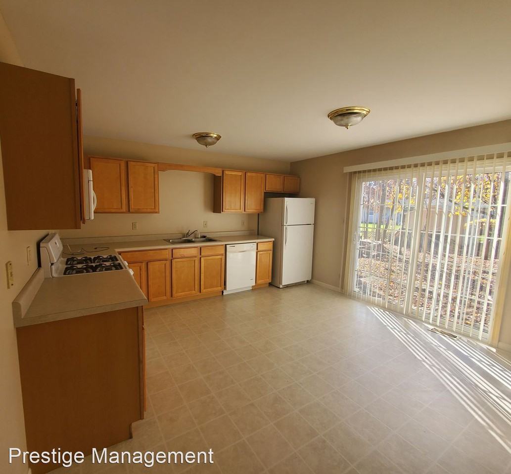 678 Dearborn Rd - Photo 2 of 6