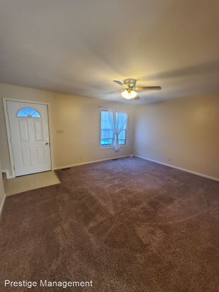 678 Dearborn Rd - Photo 3 of 6