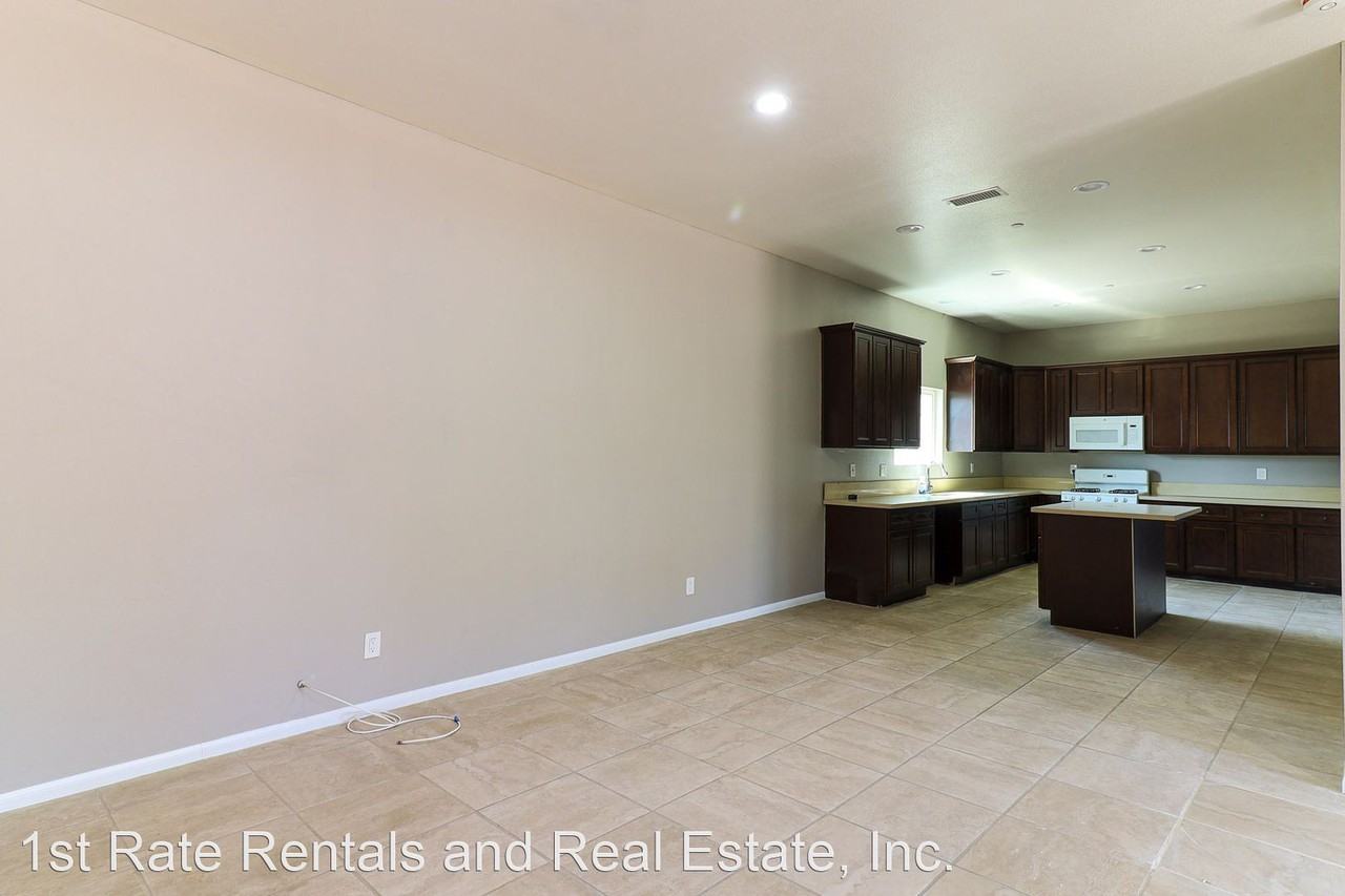 15511 Wood Rd - Photo 3 of 8