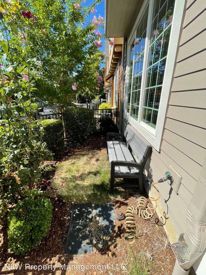 17255 Sw Pleasanton Ln - Photo 2 of 18