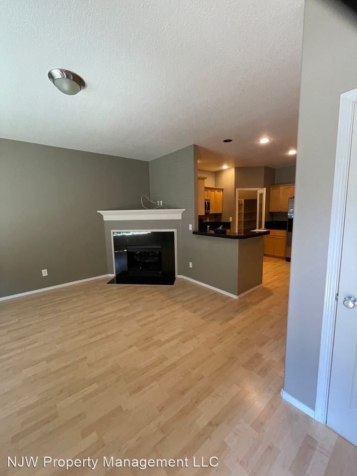 17255 Sw Pleasanton Ln - Photo 3 of 18