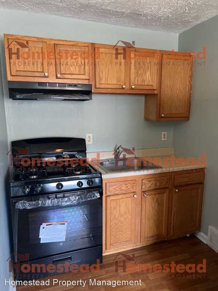1024 Pine Rd - Photo 2 of 14