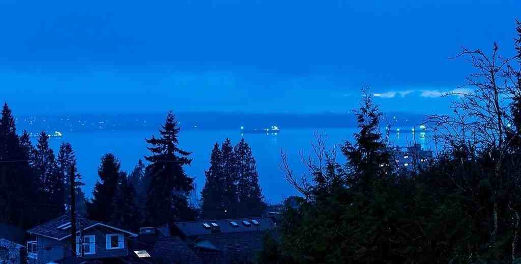 2228 Mathers Avenue - Photo 2 of 20