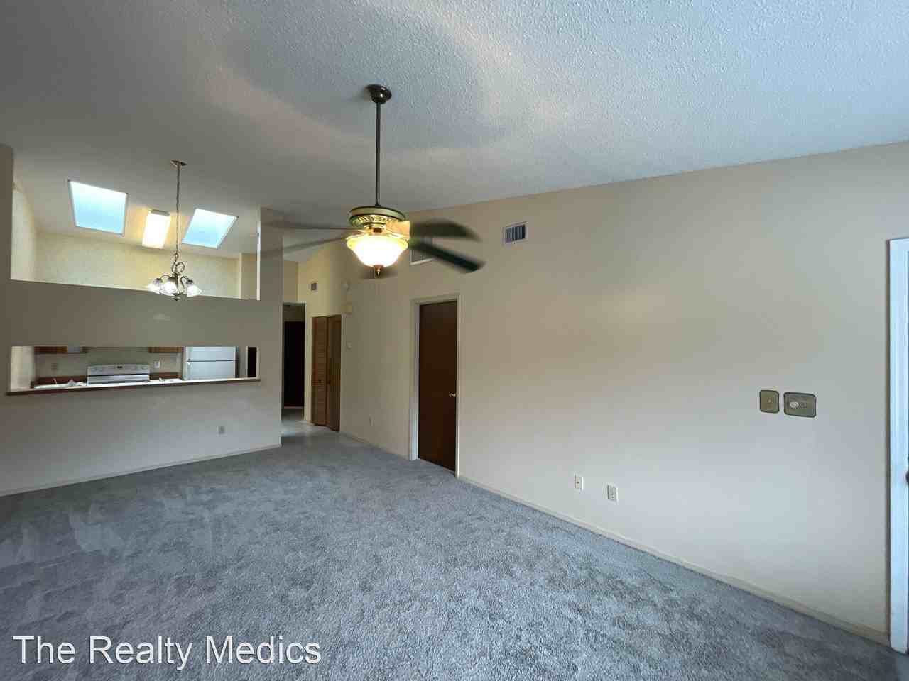 1544 Franklin Cir - Photo 2 of 18