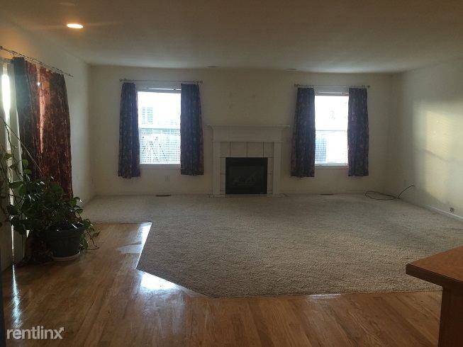 1787 Hollowbrook Dr - Photo 3 of 37