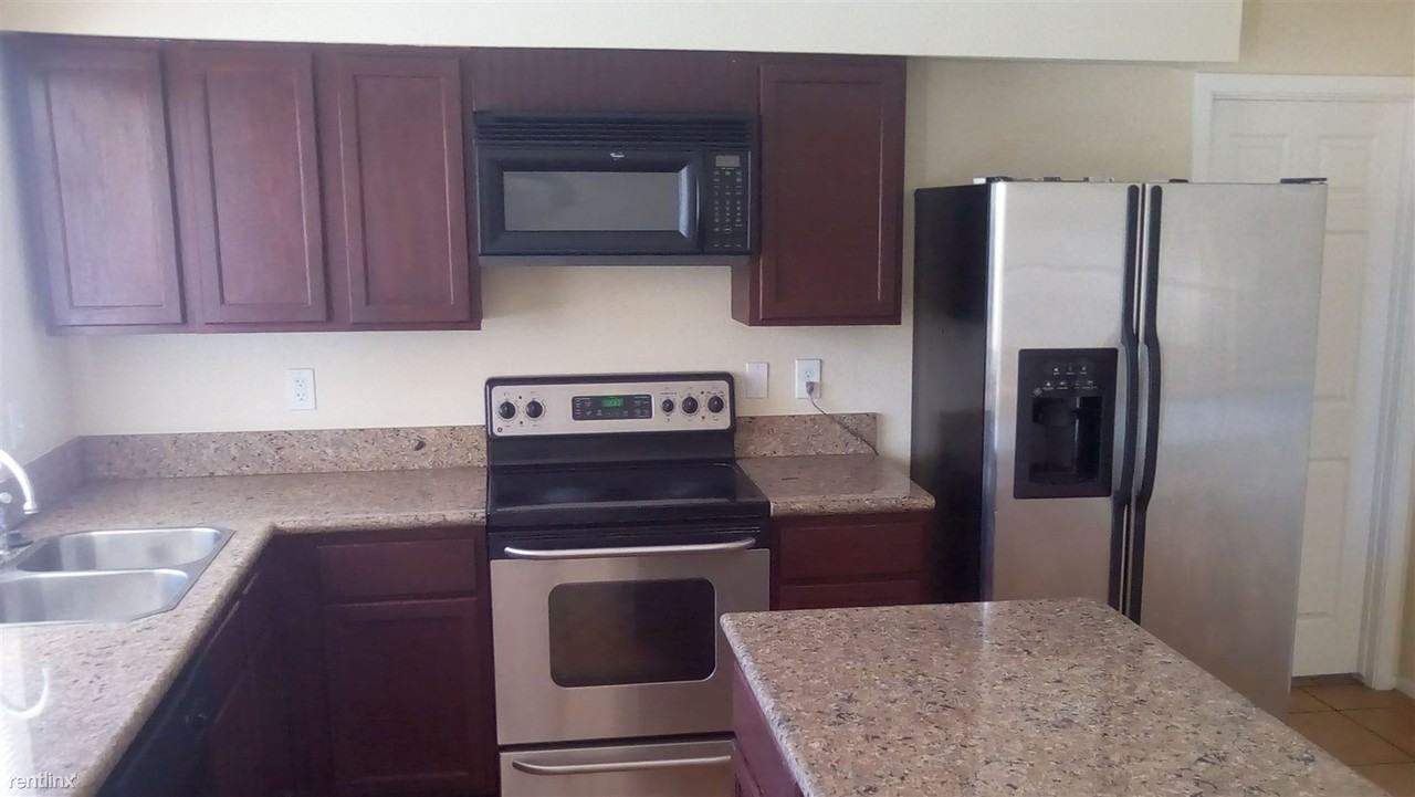 9660 N 71st Ave - Photo 2 of 12