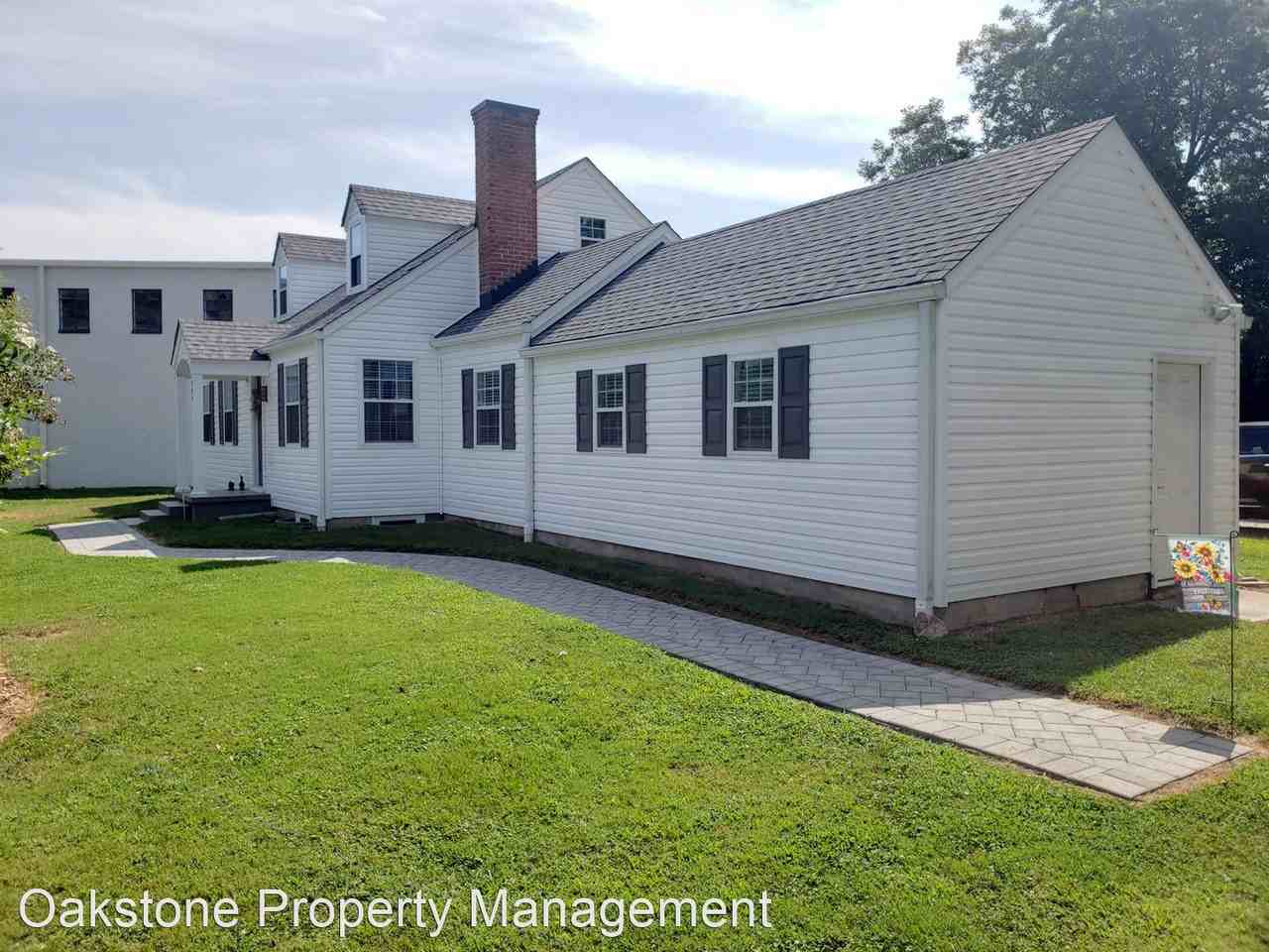 524 Daingerfield St - Photo 2 of 10