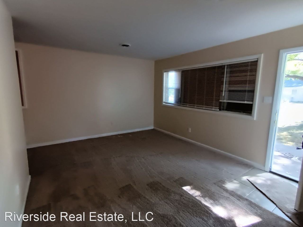 105 Lazarcheff Dr - Photo 2 of 8