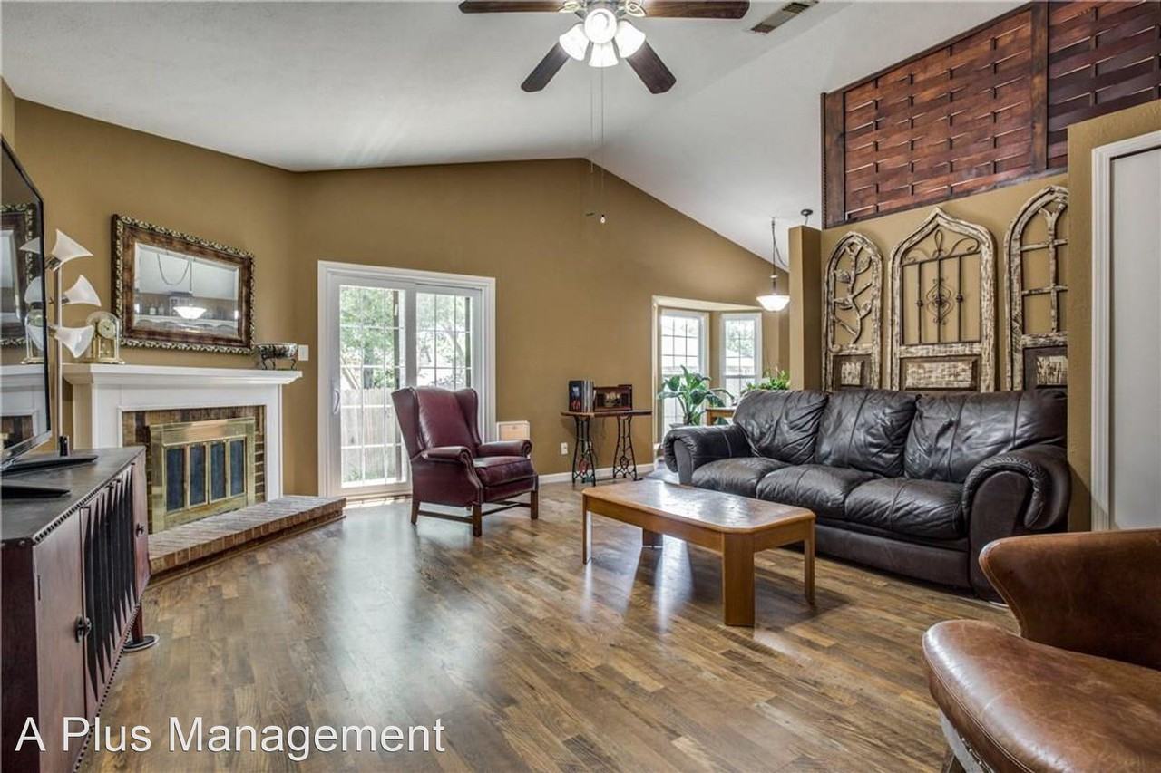 25 Brewster Ct - Photo 3 of 25