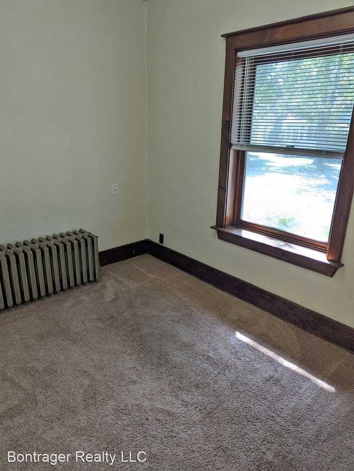 684/686 Strong Avenue - Photo 3 of 5