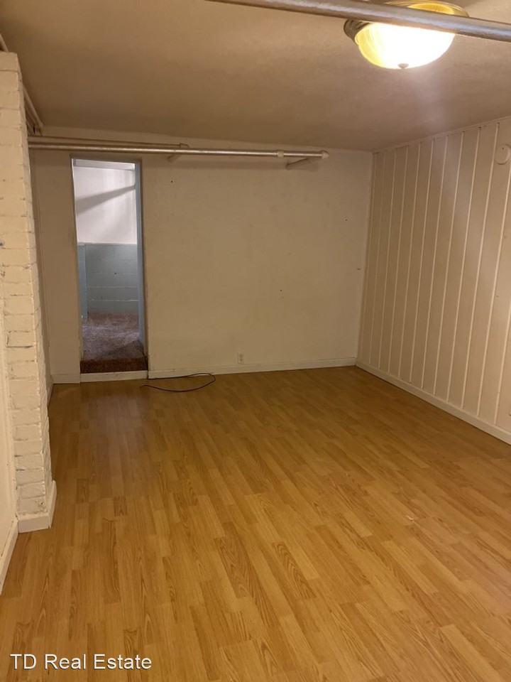 907 West 27th Street - Photo 2 of 4