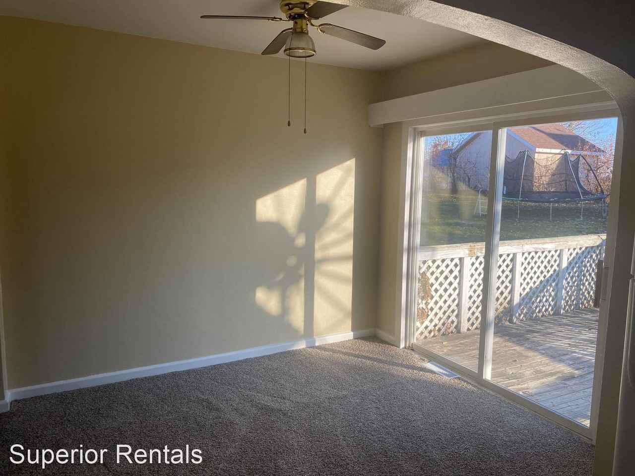 210 E 9th St - Photo 3 of 11