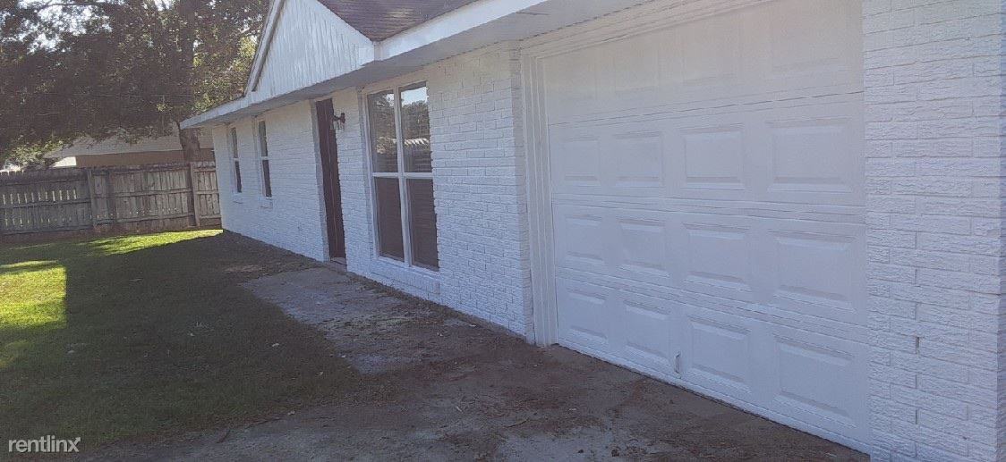 15505 Orleans Dr - Photo 2 of 2