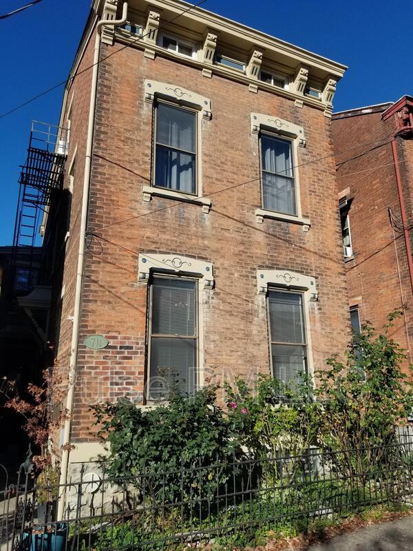 711 Philadelphia St - Photo 3 of 28