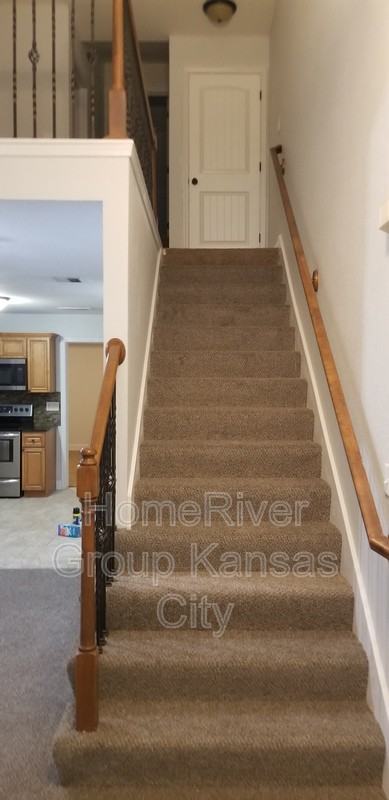 13632 Oak Valley Dr - Photo 3 of 11