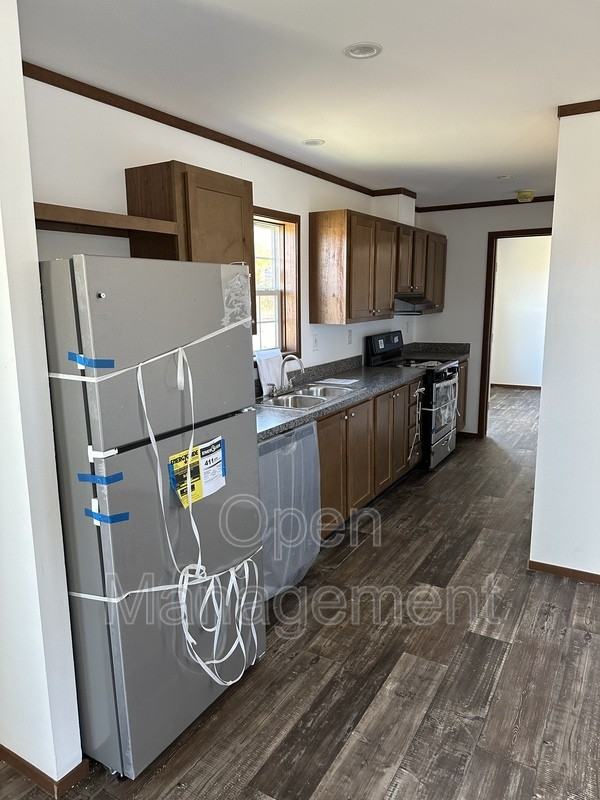 206 Kathy Cir - Photo 2 of 11