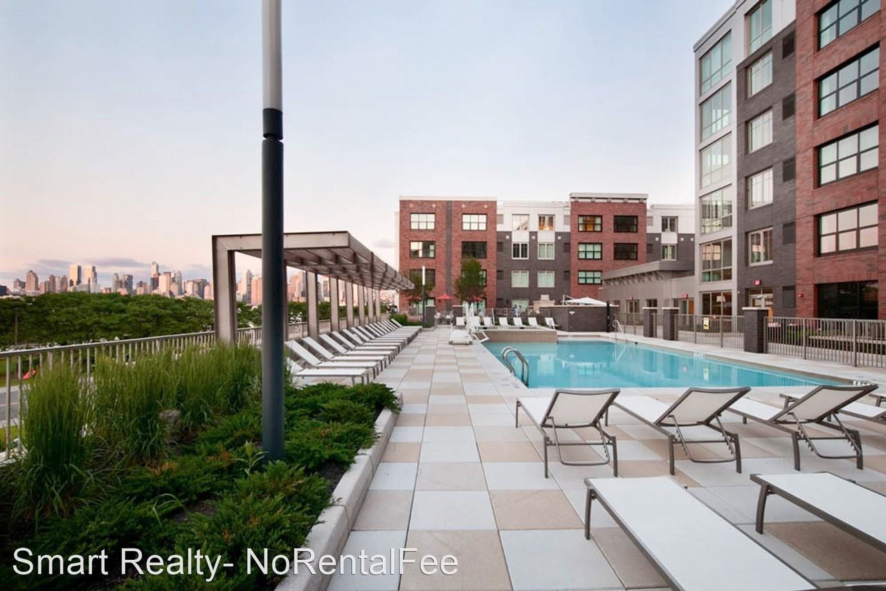 1565 Harbor Blvd - Photo 3 of 50