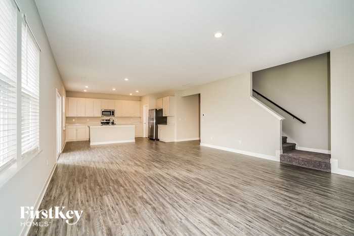 2332 S Carlota Dr - Photo 3 of 15