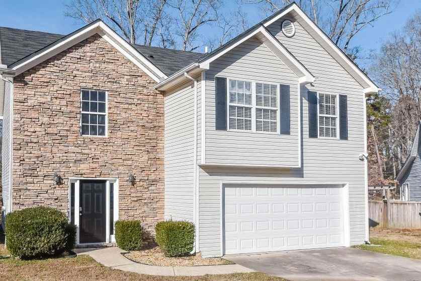 1430 Brookdale Dr - Photo 2 of 17