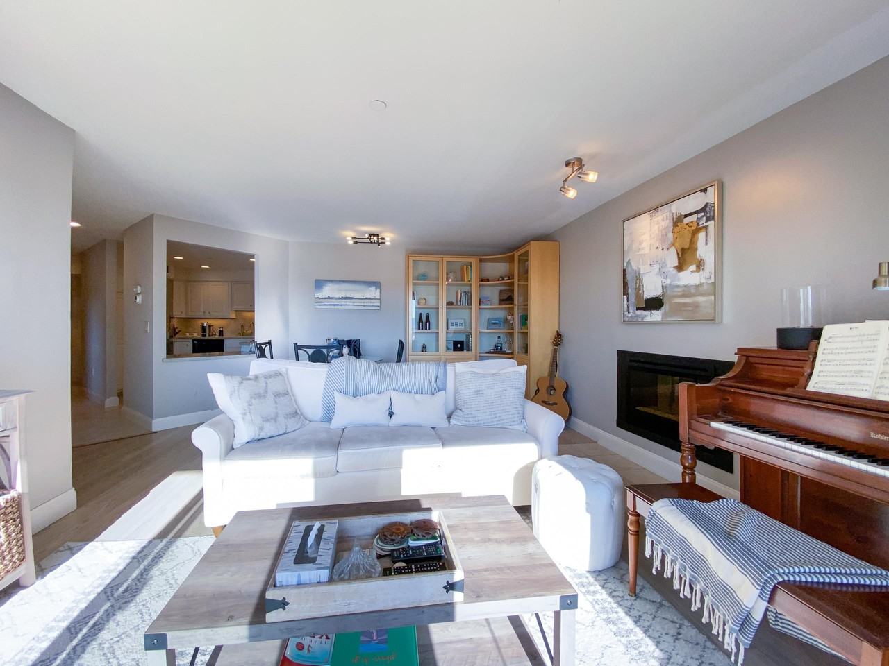 601 N Segoe Rd #404 - Photo 4 of 46