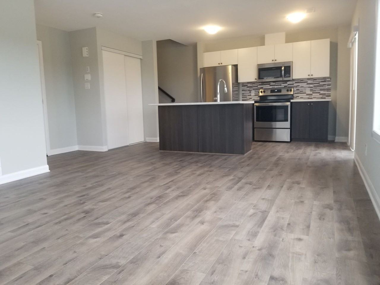 2 Bedroom Townhouse in Orleans - Photo 2 of 29