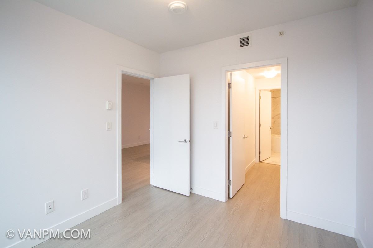 UNION 1405 - Photo 2 of 18