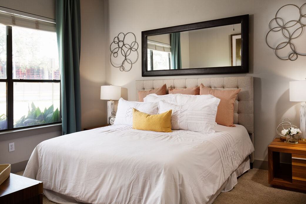 4111 Guadalupe St - Photo 6 of 10