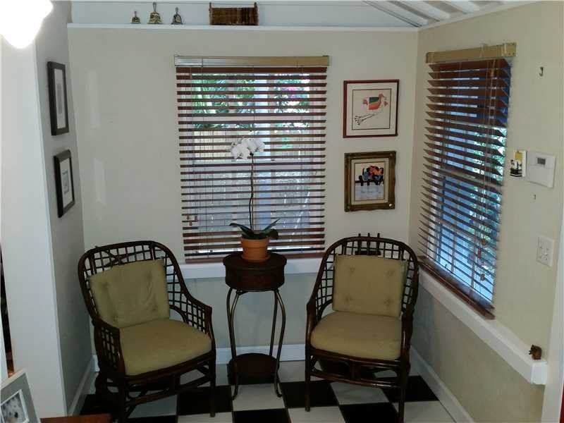 2920 SW 30th Ct - Photo 2 of 19