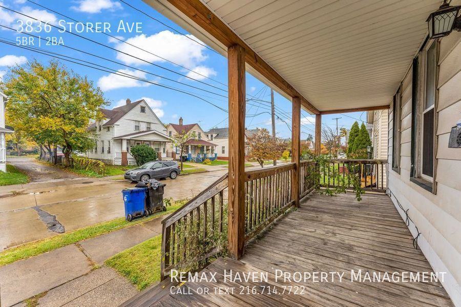 3836 Storer Ave - Photo 3 of 31