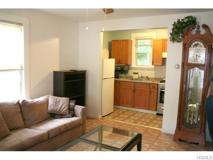 10 Fredericks Rd - Photo 2 of 10