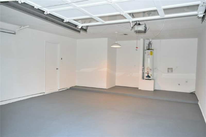 10 Greeningdon St - Photo 7 of 10