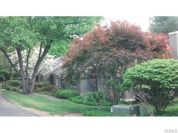 293 Heritage Hills - Photo 2 of 16