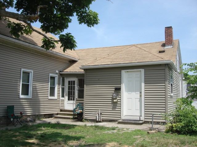 107 School St - Photo 2 of 4