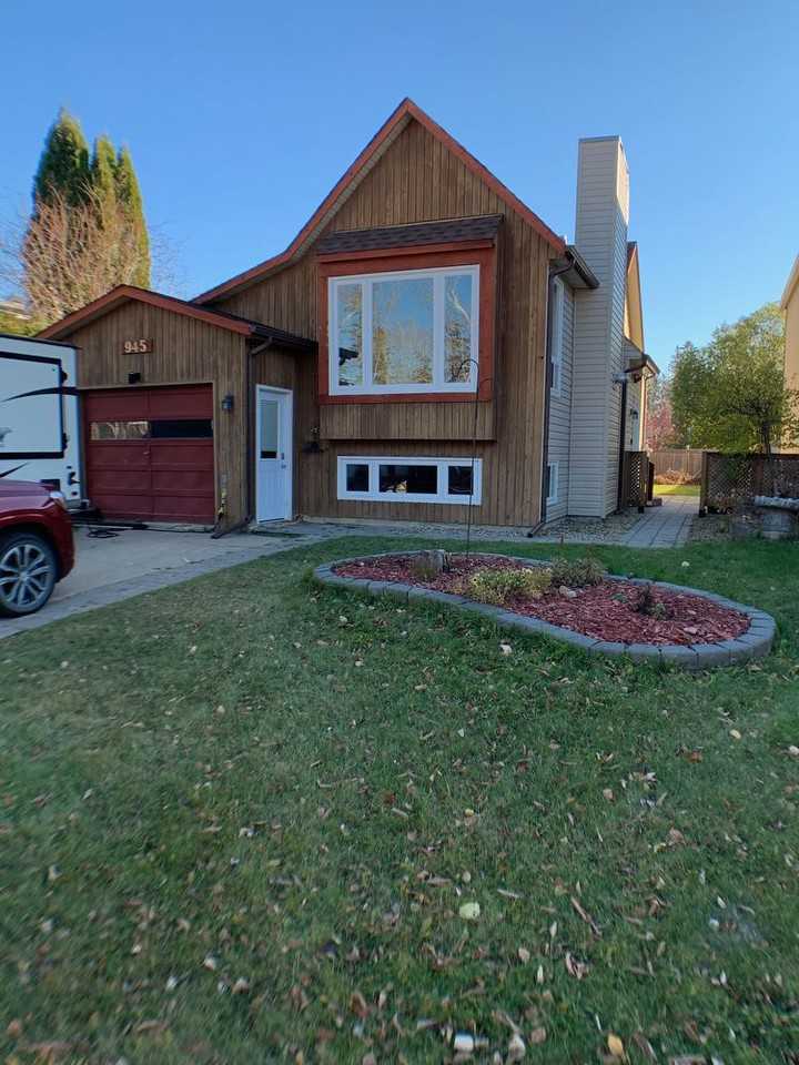 945 Timberline Dr - Photo 2 of 21