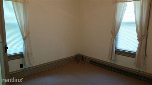 118 Elmwood Rd - Photo 2 of 8