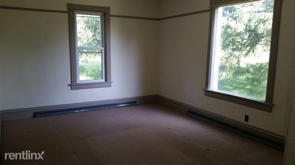 118 Elmwood Rd - Photo 3 of 8