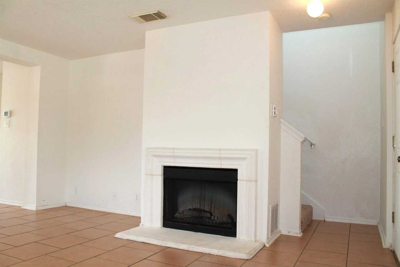 959 Marble Point San Antonio Tx. 78251 #1 - Photo 3 of 11