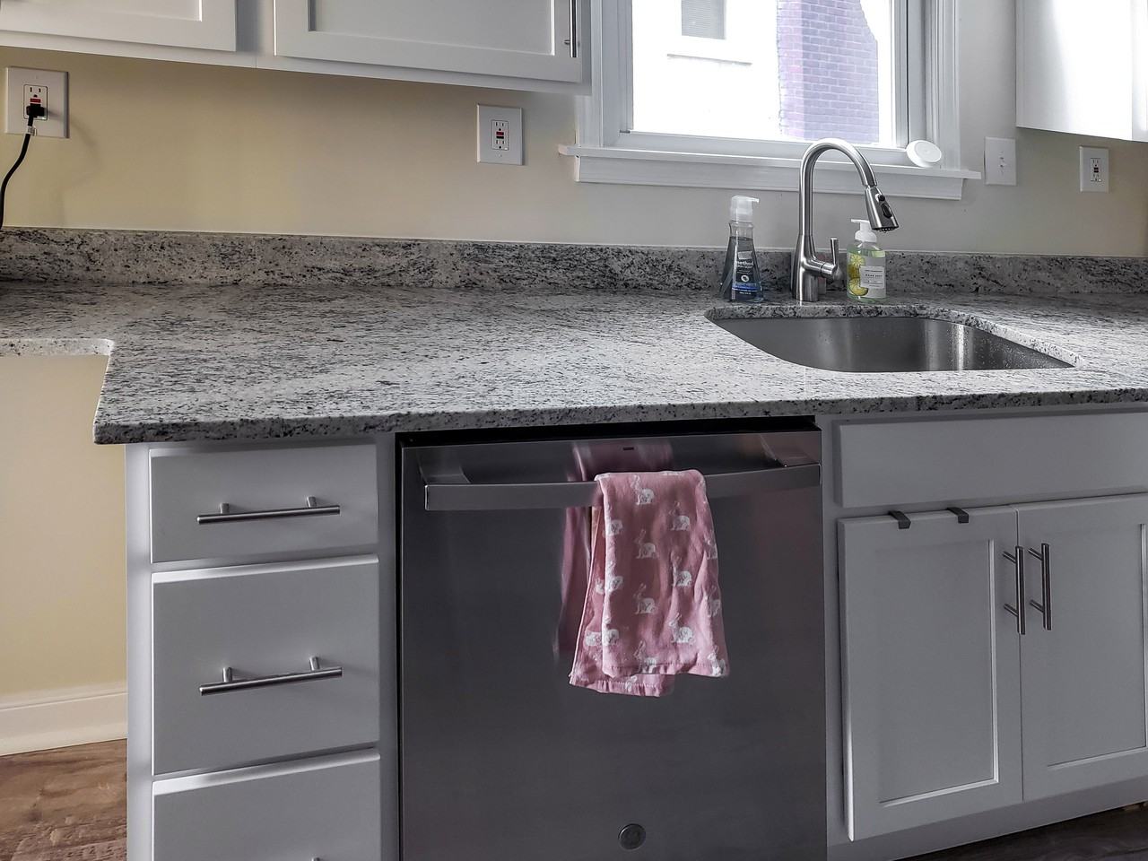 Cliff Ave - Photo 5 of 11