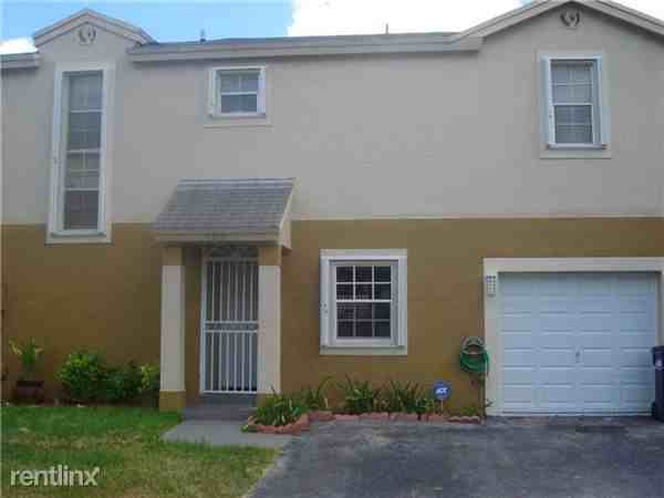 9219 SW 147th Ct - Photo 3 of 7