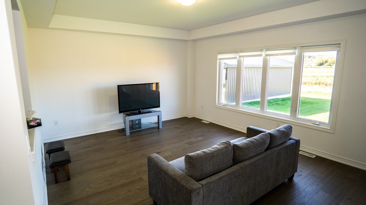 130 Susan Drive - Photo 3 of 22