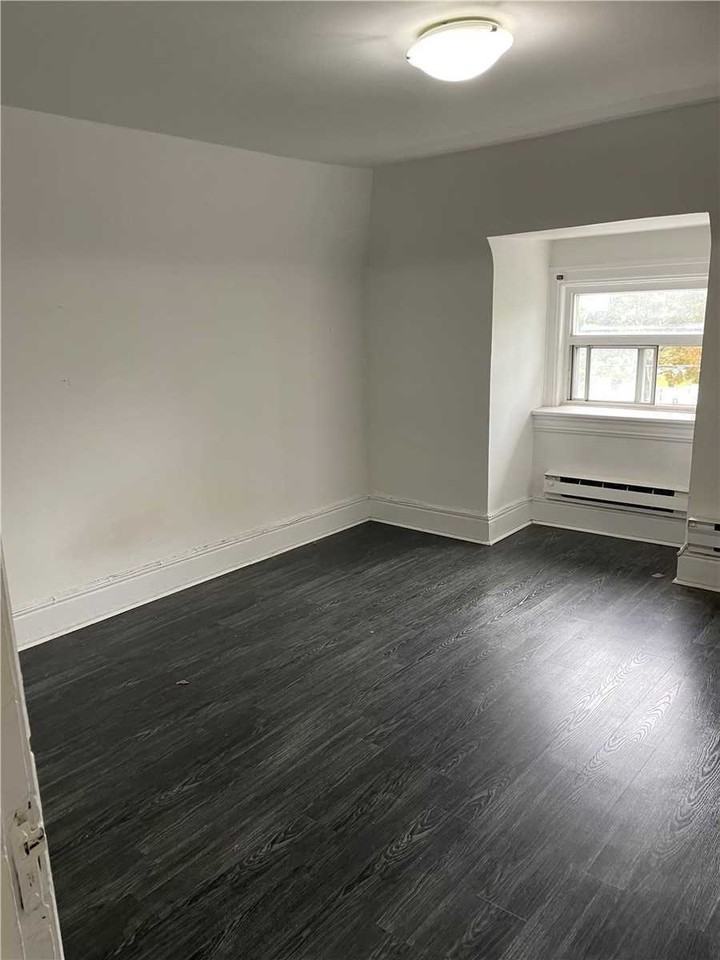 159 Gladstone Avenue #3 - Photo 3 of 7