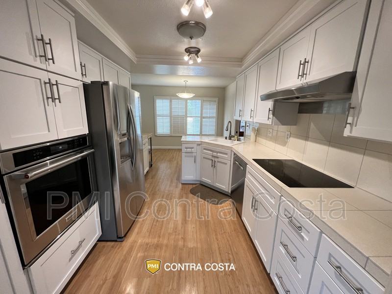 549 Monarch Ridge Dr - Photo 2 of 35