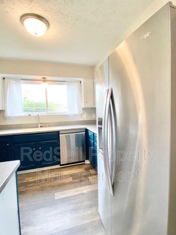 2 Still Harbor Ct - Photo 6 of 25